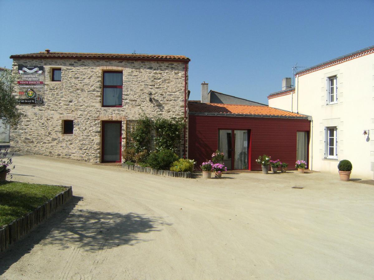 Domaine Du Fief Aux Dames Couette-café 3*